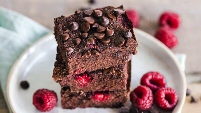 Chocolate and Hazelnut Brownies: For those with a sweet tooth, nothing beats a dense and fudgy brownie with hints of chocolate and nuts. Serve them warm with a dollop of whipped cream. (Pexels) Chocolate and Hazelnut Brownies: For those with a sweet tooth, nothing beats a dense and fudgy brownie with hints of chocolate and nuts. Serve them warm with a dollop of whipped cream. (Pexels)