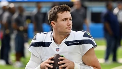 Seattle Seahawks to re-sign QB Drew Lock for a one-year deal Seattle Seahawks to re-sign QB Drew Lock for a one-year deal