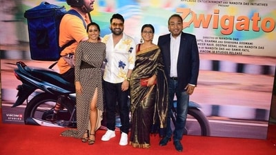 Kapil Sharma and Shahana Goswami, who play the lead couple in Zwigato, joined director Nandita Das at the star-studded film screening on Thursday. (Varinder Chawla) Kapil Sharma and Shahana Goswami, who play the lead couple in Zwigato, joined director Nandita Das at the star-studded film screening on Thursday. (Varinder Chawla)