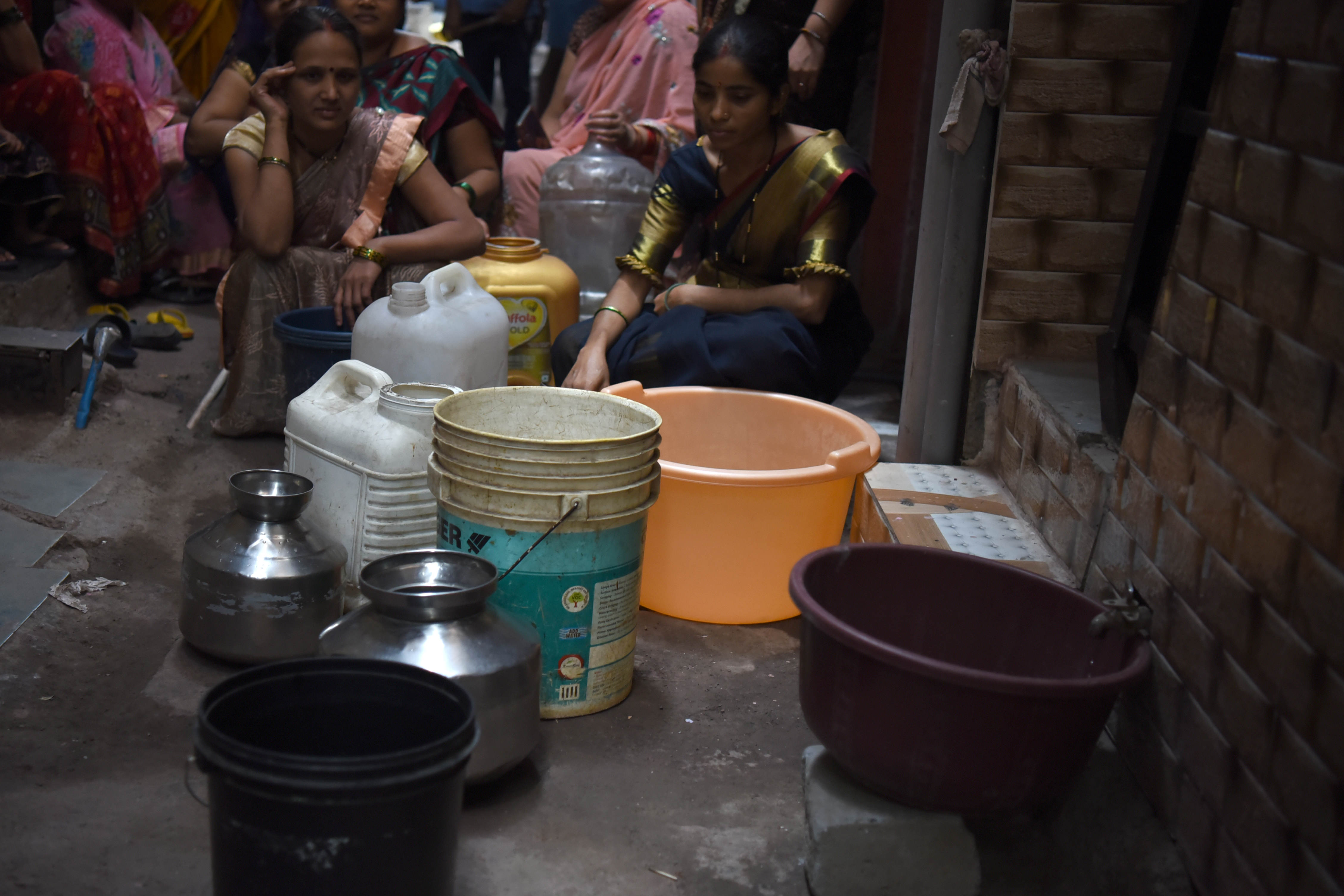 Water supply diversion by MIDC leaves over 1 lakh Turbhe residents thirsty at Indranagar Turbhe in Navi Mumbai, India, on Thursday, March 16, 2023. (Bachchan Kumar/ HT PHOTO) Water supply diversion by MIDC leaves over 1 lakh Turbhe residents thirsty at Indranagar Turbhe in Navi Mumbai, India, on Thursday, March 16, 2023. (Bachchan Kumar/ HT PHOTO)