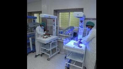 On March 15, a team of doctors retrieved both kidneys from the deceased, one of which was transplanted into a 36-year-old woman, the wife of another Indian army soldier at Command Hospital. (REPRESENTATIVE PIC)