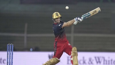 Chasing a target of 189 runs, RCB raced to 189/2 in 15.3 overs, courtesy of a knock of 99 runs off 36 balls by Sophie Devine. (PTI)