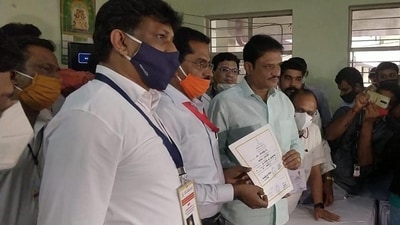 Karnataka Horticulture Minister Munirathna's film studio planned the movie ahead of Assembly polls in the state, due by May. (HT PHOTO.) Karnataka Horticulture Minister Munirathna's film studio planned the movie ahead of Assembly polls in the state, due by May. (HT PHOTO.)