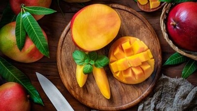 Mango: Mangoes are a fantastic source of carotenoids that strengthen immune cells and lower inflammation. (Unsplash) Mango: Mangoes are a fantastic source of carotenoids that strengthen immune cells and lower inflammation. (Unsplash)