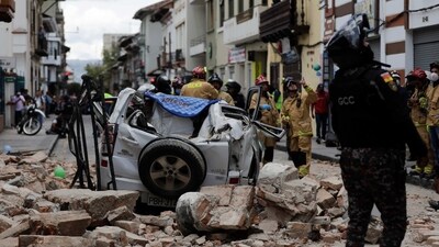 A strong earthquake shook southern Ecuador and northern Peru on Saturday, killing at least 15 people. One of the victims died in Peru, while 14 others died in Ecuador. (AP) A strong earthquake shook southern Ecuador and northern Peru on Saturday, killing at least 15 people. One of the victims died in Peru, while 14 others died in Ecuador. (AP)