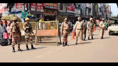 Security personnel outside the railway station in Ludhiana on Sunday. (Gurpreet Singh/HT) Security personnel outside the railway station in Ludhiana on Sunday. (Gurpreet Singh/HT)