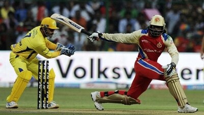 MS Dhoni and Chris Gayle during an IPL match. (Getty Images) MS Dhoni and Chris Gayle during an IPL match. (Getty Images)