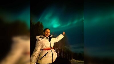 Rakul Preet smiles away to glory out of excitement pointing towards the northern lights. (Instagram/@rakulpreet) Rakul Preet smiles away to glory out of excitement pointing towards the northern lights. (Instagram/@rakulpreet)