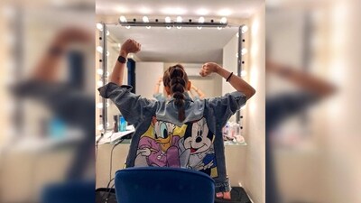 Rakul Preet flaunts her cool and quirky jacket as she strikes a goofy pose facing her back to the camera. (Instagram/@rakulpreet) Rakul Preet flaunts her cool and quirky jacket as she strikes a goofy pose facing her back to the camera. (Instagram/@rakulpreet)