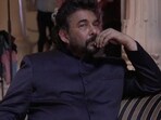 Deepak Tijori has filed a case.