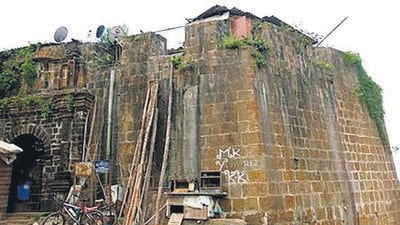 Free of encroachments, Mahim Fort to be turned into a tourist spot Free of encroachments, Mahim Fort to be turned into a tourist spot