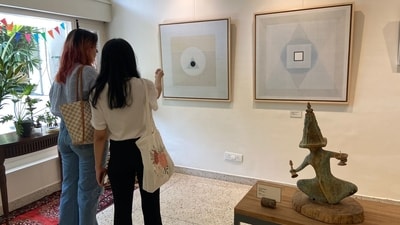 Total 150 artworks by 80 artists from across country are on display at the Art Mela (representative image) (HT Photos) Total 150 artworks by 80 artists from across country are on display at the Art Mela (representative image) (HT Photos)