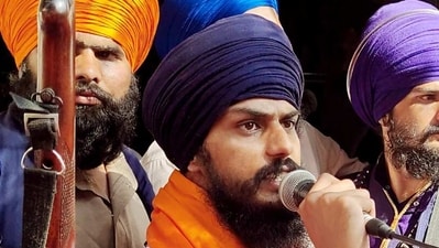 Waris Punjab De' chief Amritpal Singh speaks to media after his supporters break barricades and enter the police station demanding the release of Amritpal Singh's close aide in Ajnala near Amritsar last month. (ANI) Waris Punjab De' chief Amritpal Singh speaks to media after his supporters break barricades and enter the police station demanding the release of Amritpal Singh's close aide in Ajnala near Amritsar last month. (ANI)