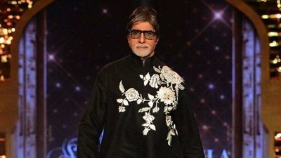 Amitabh Bachchan has given his fans an update on his health. Amitabh Bachchan has given his fans an update on his health.
