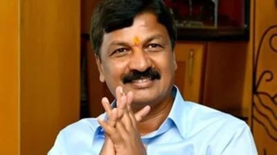 K'taka: Police seize tiffin boxes with pics of Ramesh Jarakiholi's close-aide