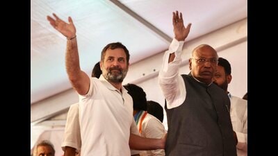 Congress president Mallikarjun Kharge with party leader Rahul Gandhi during 'Yuva Kranti Samavesha', in Belagavi on Monday. (PTI) Congress president Mallikarjun Kharge with party leader Rahul Gandhi during 'Yuva Kranti Samavesha', in Belagavi on Monday. (PTI)