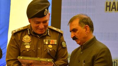 Himachal Pradesh director general of police Sanjay Kundu has been directed by chief minister Sukhvinder Singh Sukhu to ensure that no unwanted anti-social element enters the state, but the tourists should not be harassed unnecessarily. (File Photo/Twitter)