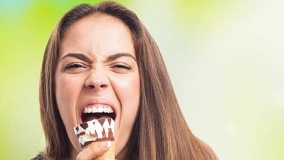 Avoid chewing on ice: Crunching or chewing on ice can chip or shatter a tooth and if it splits below the gum line, it will have to be extracted (Freepik) Avoid chewing on ice: Crunching or chewing on ice can chip or shatter a tooth and if it splits below the gum line, it will have to be extracted (Freepik)