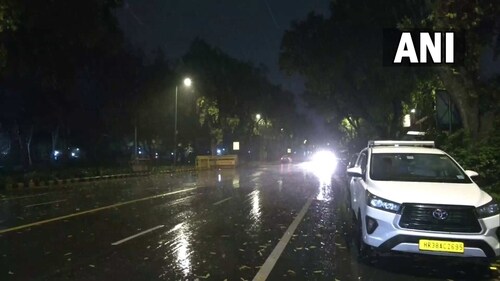 Visuals from Shahjahan Road, central New Delhi, Monday. (ANI)