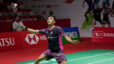 India's Lakshya Sen returns a shot to Japan's Kodai Naraoka during the men's single match in the Indonesia Masters badminton tournament in Jakarta, Indonesia, Wednesday, Jan. 25, 2023. (AP/PTI)(AP01_25_2023_000071A) (AP) India's Lakshya Sen returns a shot to Japan's Kodai Naraoka during the men's single match in the Indonesia Masters badminton tournament in Jakarta, Indonesia, Wednesday, Jan. 25, 2023. (AP/PTI)(AP01_25_2023_000071A) (AP)