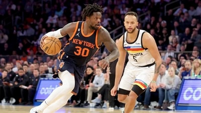 New York Knicks forward Julius Randle (30) drives to the basket against Minnesota Timberwolves forward Kyle Anderson (5) during the fourth quarter at Madison Square Garden. (USA TODAY Sports)