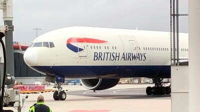 The elderly man's son had to pay up an extra ₹2.5 lakh to fly his father to London. (John Tlumacki/The Boston Globe via AP, Pool) The elderly man's son had to pay up an extra ₹2.5 lakh to fly his father to London. (John Tlumacki/The Boston Globe via AP, Pool)