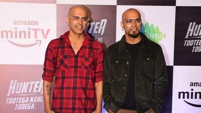 Raghu and Ram of Roadies fame also attended the screening of Hunter Tootega Nahi Todega in Mumbai on Monday. They posed together at the event. (Varinder Chawla) Raghu and Ram of Roadies fame also attended the screening of Hunter Tootega Nahi Todega in Mumbai on Monday. They posed together at the event. (Varinder Chawla)