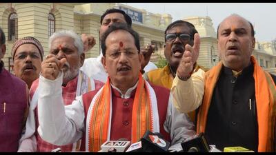 Leader of Opposition Vijay Kumar Sinha interacts with media persons outside the Bihar Assembly on Tuesday. (Santosh Kumar/HT Photo) Leader of Opposition Vijay Kumar Sinha interacts with media persons outside the Bihar Assembly on Tuesday. (Santosh Kumar/HT Photo)