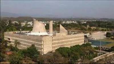 The Haryana assembly on Tuesday passed the Haryana School Education (Amendment) Bill, 2023, while deferring yet again the Haryana Municipal Corporation (MC) (amendment) Bill, 2023. (HT File Photo)