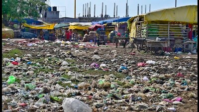 Vegetable market in bad condition near Jalandhar bypass in Ludhiana. (Gurpreet Singh/HT) Vegetable market in bad condition near Jalandhar bypass in Ludhiana. (Gurpreet Singh/HT)