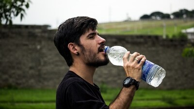 Water bottle: Stay hydrated by bringing a reusable water bottle. Opt for an insulated one to keep your drinks cold in the hot sun. (pexels) Water bottle: Stay hydrated by bringing a reusable water bottle. Opt for an insulated one to keep your drinks cold in the hot sun. (pexels)