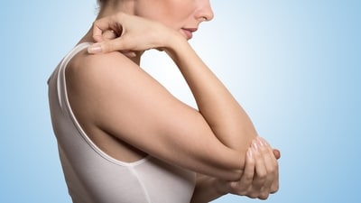 Joint pain: Omega-3 fatty acids have anti-inflammatory properties that can help to reduce joint pain and stiffness. A deficiency in omega-3 can lead to increased inflammation and joint pain. (File Photo (Shutterstock)) Joint pain: Omega-3 fatty acids have anti-inflammatory properties that can help to reduce joint pain and stiffness. A deficiency in omega-3 can lead to increased inflammation and joint pain. (File Photo (Shutterstock))