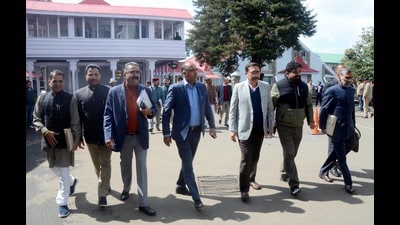 Leader of Opposition Jai Ram Thakur along with BJP legislators going to attend the Himachal Pradesh Vidhan Sabha budget session in Shimla on Wednesday. (Deepak Sansta/HT) Leader of Opposition Jai Ram Thakur along with BJP legislators going to attend the Himachal Pradesh Vidhan Sabha budget session in Shimla on Wednesday. (Deepak Sansta/HT)