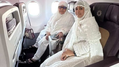 Hina Khan with her mother during the flight. Hina Khan with her mother during the flight.