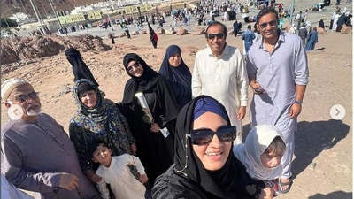 Sania Mirza poses with her full family in Medina. Sania Mirza poses with her full family in Medina.