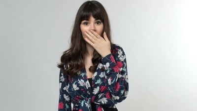Darkness around the lips can be caused by a number of factors, including hyperpigmentation, sun exposure, smoking, hormonal changes and vitamin deficiency. There are several ways to reduce it. Here are five simple methods: (Freepik) Darkness around the lips can be caused by a number of factors, including hyperpigmentation, sun exposure, smoking, hormonal changes and vitamin deficiency. There are several ways to reduce it. Here are five simple methods: (Freepik)