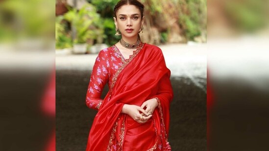 Aditi Rao Hydari picked her outfit from the collection of designer Punit Balana.&nbsp;(Instagram/@aditiraohydari)