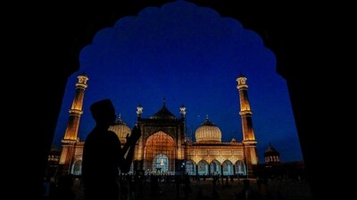 Ramadan in India is expected to begin from tomorrow after the sighting of the moon over Mecca. (Raj K Raj/ HT)