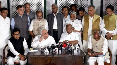 Nationalist Congress Party (NCP) chief Sharad Pawar with Rajya Sabha MP Kapil Sibal and Congress leader Digvijaya Singh addresses a press conference after the Opposition Parties meeting concluded at his residence, in New Delhi on Thursday. (ANI) Nationalist Congress Party (NCP) chief Sharad Pawar with Rajya Sabha MP Kapil Sibal and Congress leader Digvijaya Singh addresses a press conference after the Opposition Parties meeting concluded at his residence, in New Delhi on Thursday. (ANI)