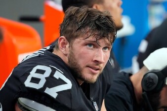 Las Vegas Raiders tight end Foster Moreau (87) Las Vegas Raiders tight end Foster Moreau (87)