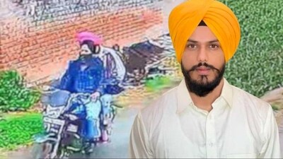 Before reaching Baljit Kaur's residence, Amritpal Singh and Papalpreet Singh hijacked a third motorcycle at gunpoint when their vehicles malfunctioned. Before reaching Baljit Kaur's residence, Amritpal Singh and Papalpreet Singh hijacked a third motorcycle at gunpoint when their vehicles malfunctioned.