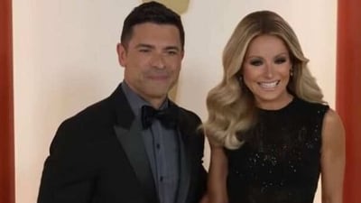 Mark Consuelos with Kelly Ripa. Mark Consuelos with Kelly Ripa.