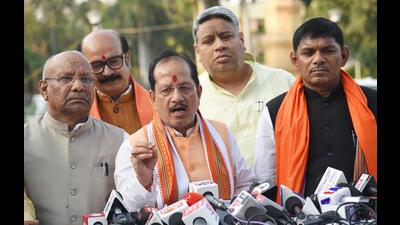 Leader of Opposition Vijay Kumar Sinha interacts with the media outside the Bihar Assembly on Thursday. (Santosh Kumar/HT Photo) Leader of Opposition Vijay Kumar Sinha interacts with the media outside the Bihar Assembly on Thursday. (Santosh Kumar/HT Photo)