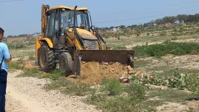 PDA has identified lands illegally under the possession of the former MP in Bakshi Modha, Damupur, Saidpur, Lakhanpur, Birampur, Rawatpur and other adjoining villages in Kareli and Dhumanganj (HT Photo)