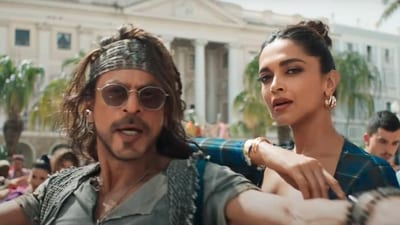 Actors Shah Rukh Khan and Deepika Padukone in the song Jhoome Jo Pathaan. Actors Shah Rukh Khan and Deepika Padukone in the song Jhoome Jo Pathaan.