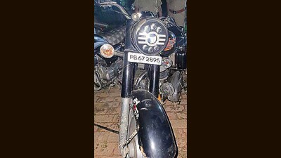 Police have recovered a Royal Enfield Bullet motorcycle (PB-67-2895) used by Amritpal’s accomplice while fleeing from Nangal Ambian Gurdwara on March 18. (HT File Photo)