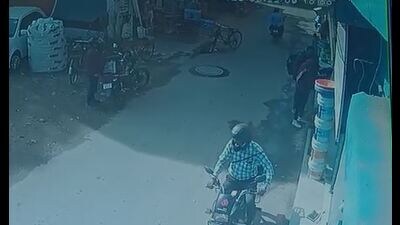 Scanning through CCTV footage from the area, Chandigarh Police spotted the duo, aged 26 and 27, visiting a hardware shop in Kajheri village the same morning. (HT) Scanning through CCTV footage from the area, Chandigarh Police spotted the duo, aged 26 and 27, visiting a hardware shop in Kajheri village the same morning. (HT)