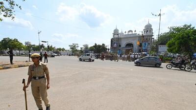 Twenty-four persons have been booked on the charges of rioting, assaulting public servants on duty and unlawful assembly at the Sohana chowk, Mohali police said on Wednesday, a day after the area was cleared of supporters of pro-Khalistani preacher and Waris Punjab De chief Amritpal Singh. (Ravi Kumar/ Hindustan Times)