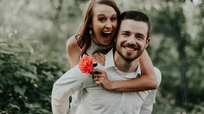 5. Independence and autonomy:&nbsp;Healthy relationships are not about co-dependence, but inter-dependence. Partners should be supportive of each other's independence and autonomy. They should respect each other's individuality and their need for personal space and time.&nbsp; (Unspalsh)