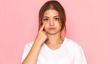 Dark circles under the eyes can be a pesky problem that affects people of all ages and can make you look tired, aged, and unwell. (freepik ) Dark circles under the eyes can be a pesky problem that affects people of all ages and can make you look tired, aged, and unwell. (freepik )